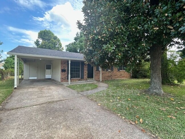 Photo - 2107 Orbit Dr House