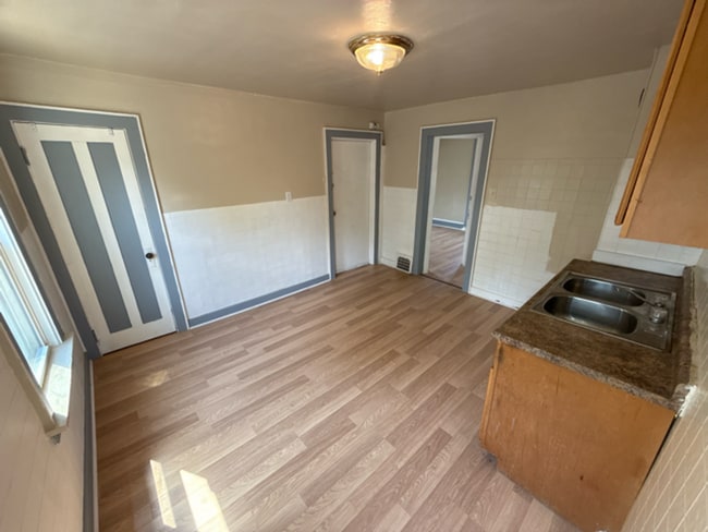 Photo - 3201 N 39th St Unit Upper