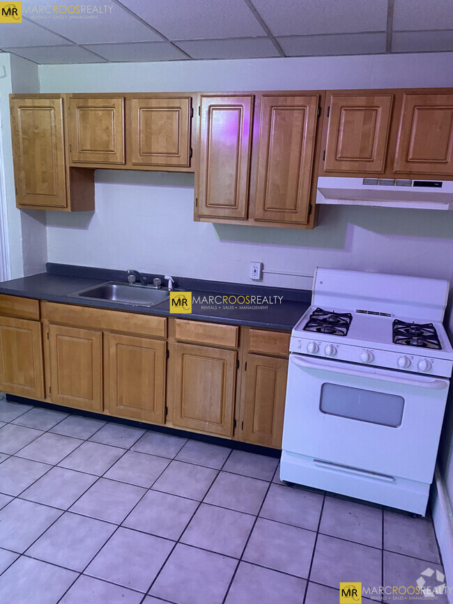 Building Photo - 180 Harvard St Unit 3 Rental