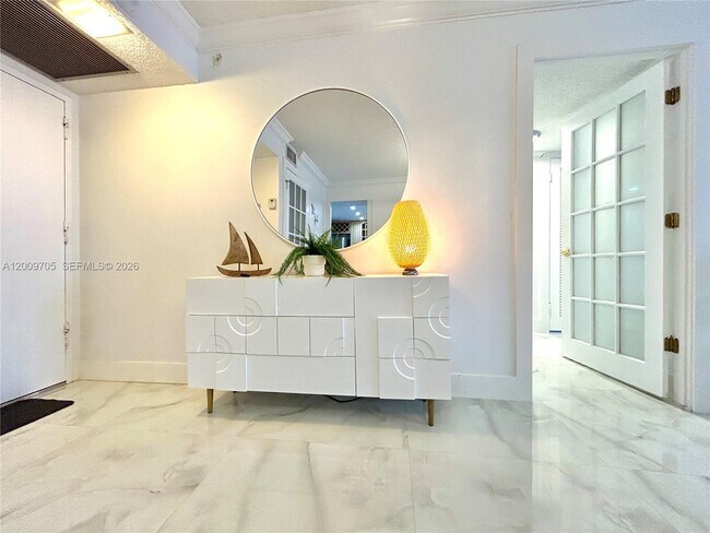 6039 Collins Ave Unit 1507