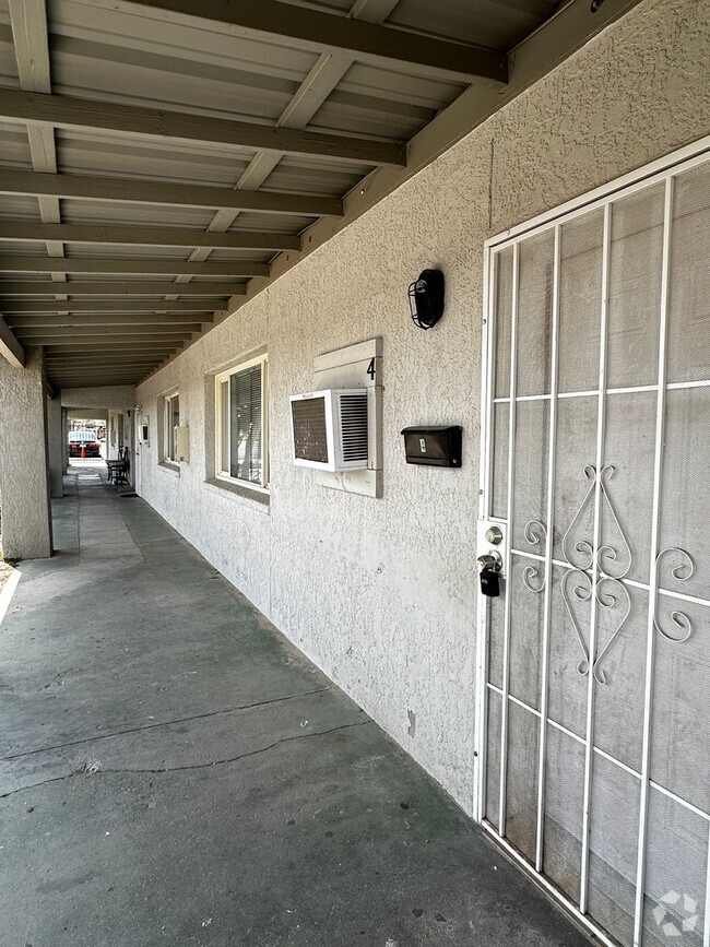 Building Photo - 14005 N Palm St Unit 4 Rental