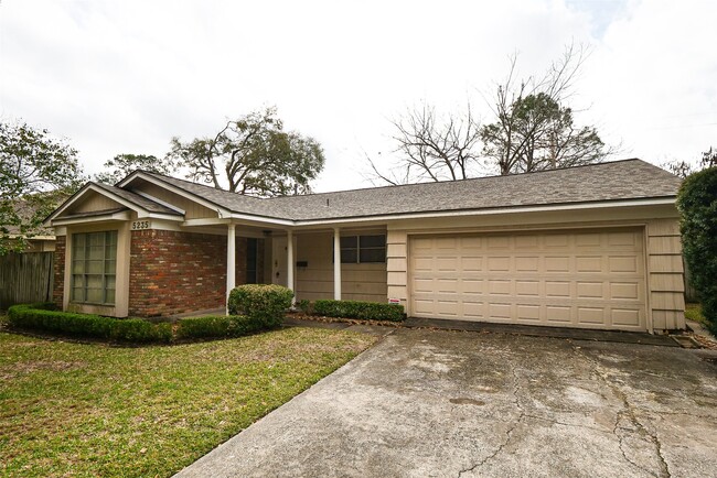Photo - 5235 Beechnut St