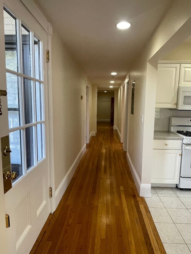 Photo - Large, updated 3 bed unit in a prime location in Brookline!