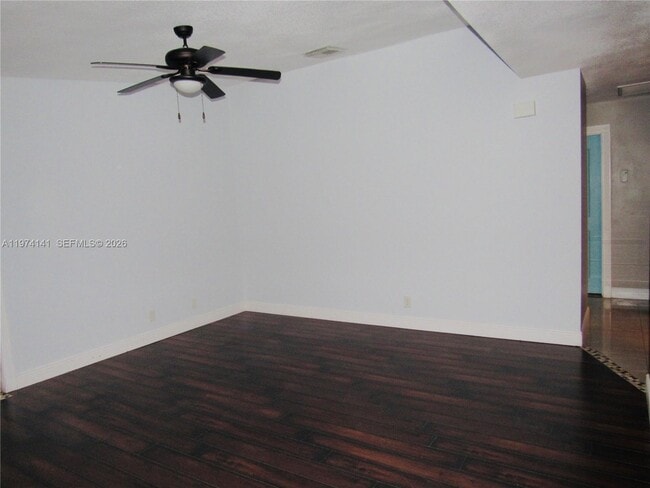 Photo - 233 Meadows Dr