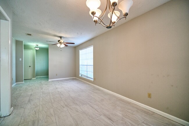 Photo - 2314 Pebbledowne Cir