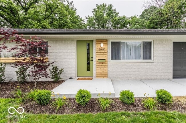 Photo - 649 Emerson Rd