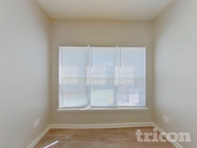 Photo - 3004 Dairy Farm Dr