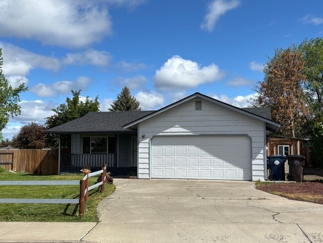 Comfortable Charm on a Spacious Lot in SW ... - Comfortable Charm on a Spacious Lot in SW ... House
