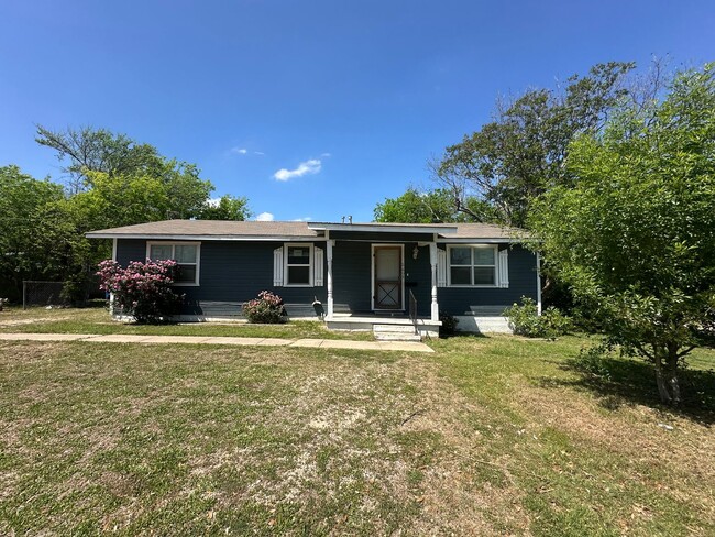 Building Photo - 2605 Speight Ave