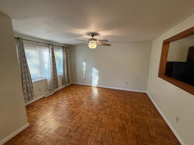 Photo - Beautiful 3BR 1BA Home w/ 2-Car Garage in Kansas City