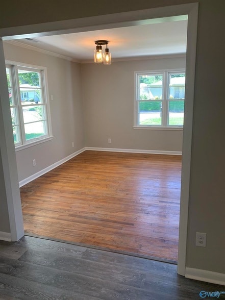 Photo - 2007 College St SE