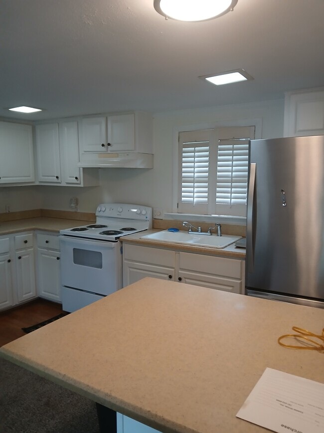 Photo - 1209 Willow Ave
