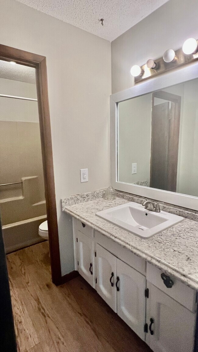 Photo - 18 Anthony Cir