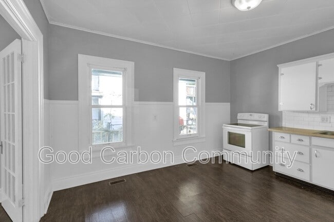 Photo - 331 Schenck St Unit 1