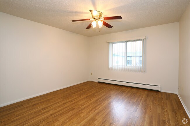 1BR, 1BA - Bedroom