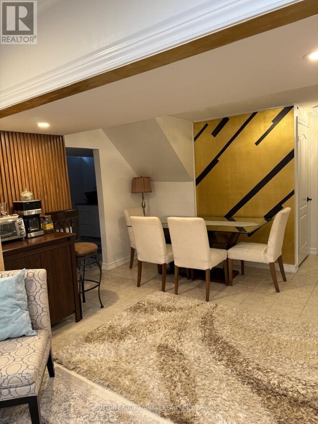 Photo - 310 Narinia Crescent