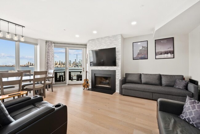 Building Photo - 600 Harbor Blvd Unit 965