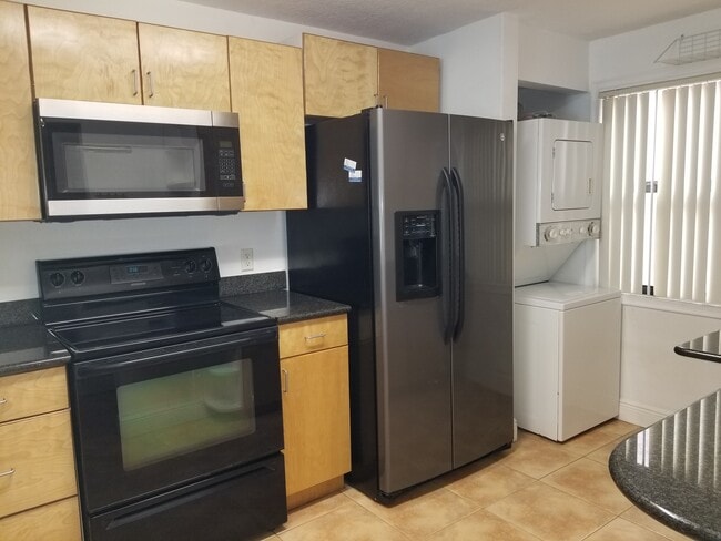 Photo - 430 Commodore Dr Unit Lago West Condominium