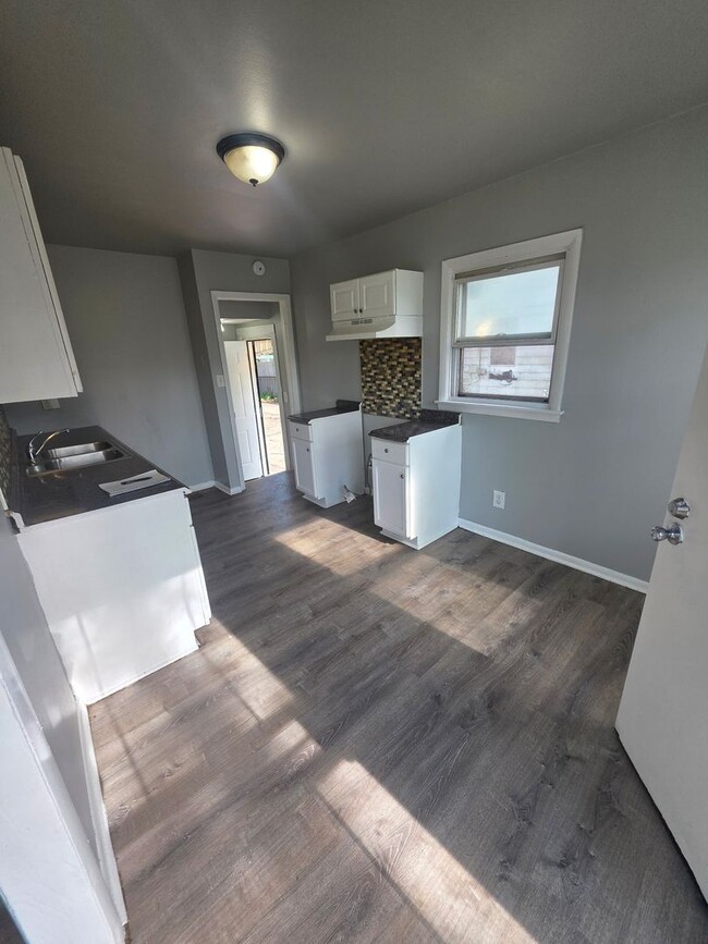 Photo - Single Family House with private backyard Available NOW