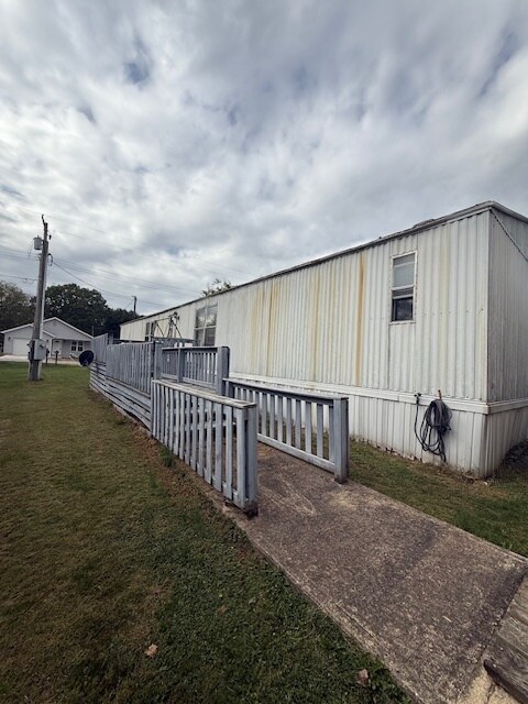 Photo - 728 Pearl Dr