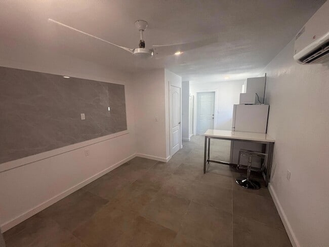 Photo - 1244 W 27th St Unit B