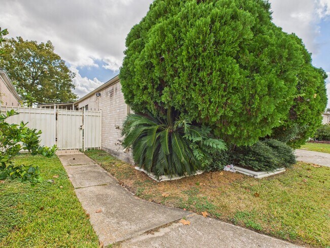 Photo - 7611 Hopewell Ln