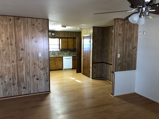 Photo - 109 Broadmoor Dr