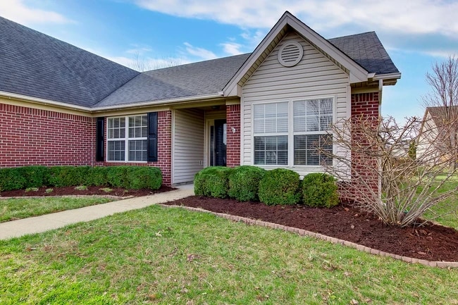 Photo - 5715 Waveland Cir