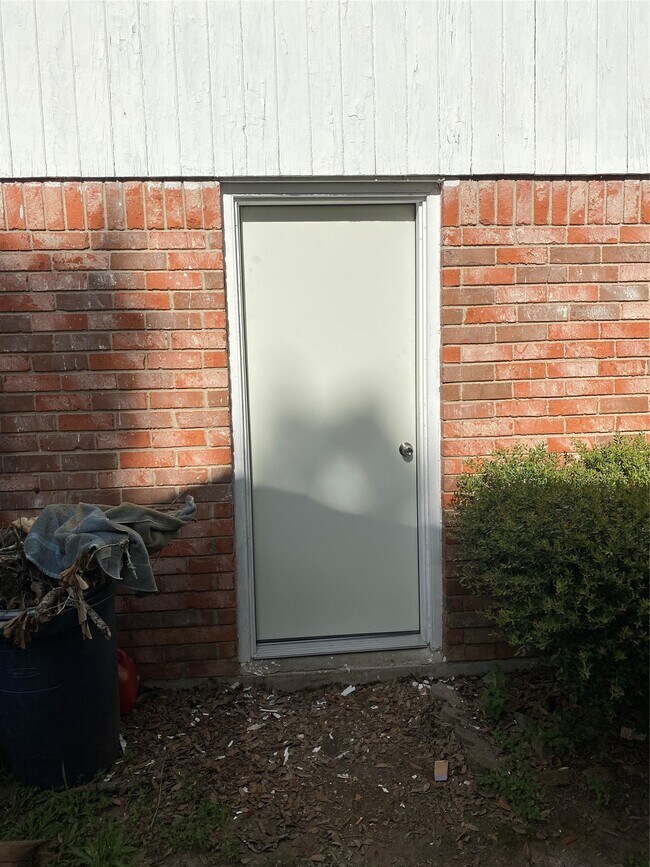Photo - 2220 Ripple Creek Dr