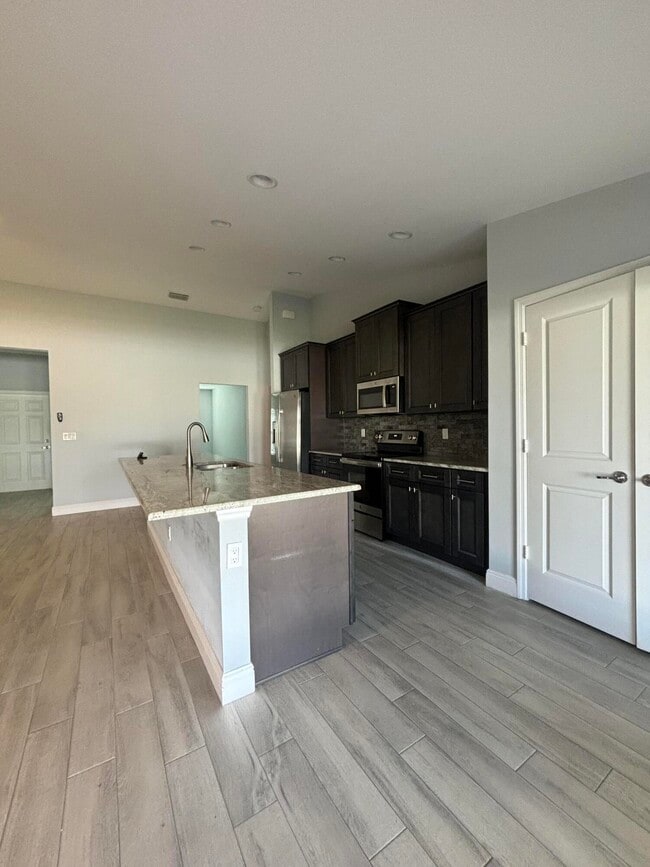 Photo - 2501 SE Mariposa Ave