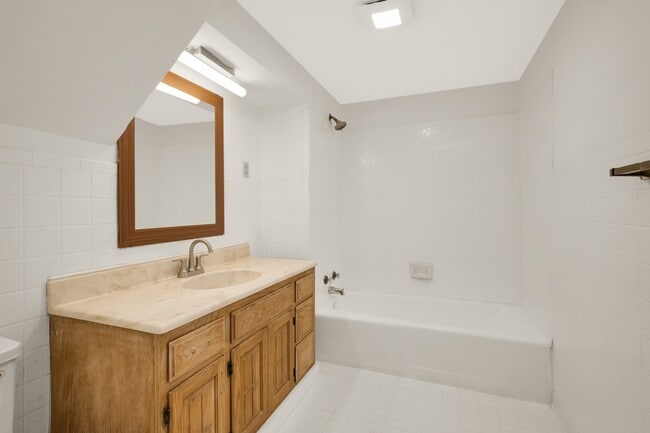 Photo - 895 Humboldt Ave