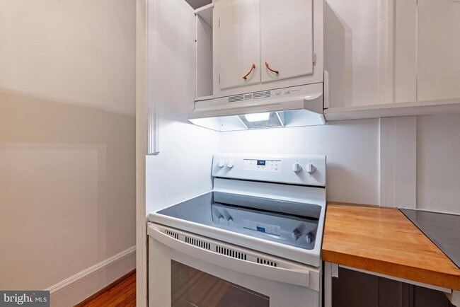 Photo - 2908 Q St NW Unit 106