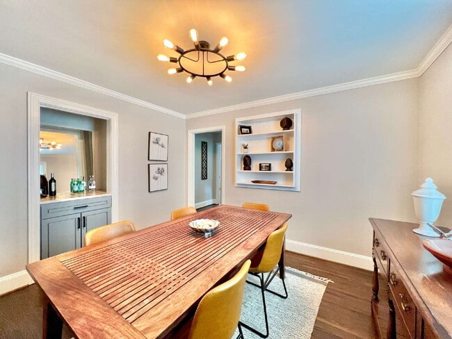Photo - Picturesque 3 Bedroom House!