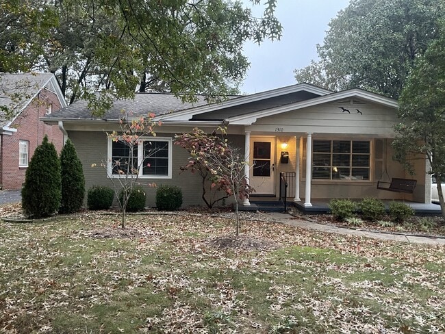 Photo - 1310 Wells Blvd Casa