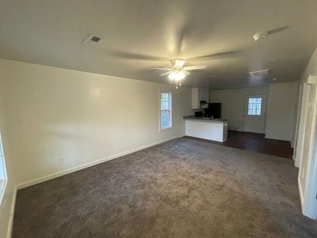 Photo - 1700 Norwood Dr N Unit A