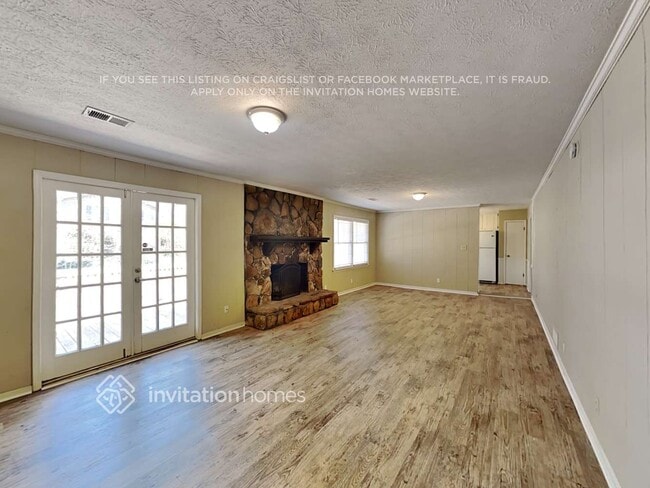 Photo - 5491 Four Winds Dr SW