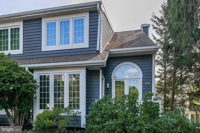 Building Photo - 311 Whistling Swan Ln