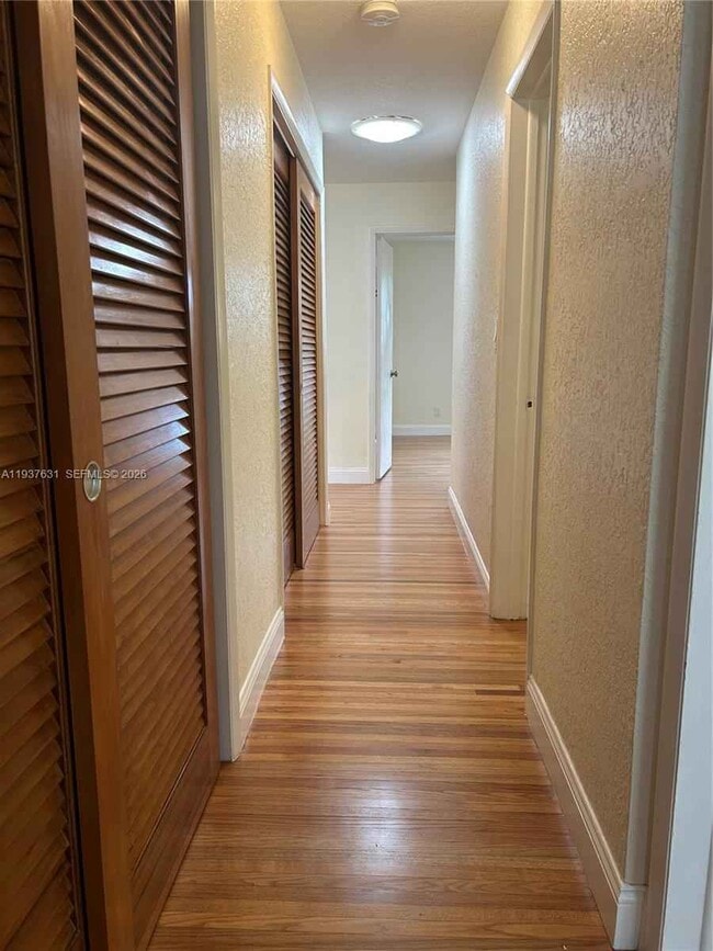 Photo - 3219 Wilson St