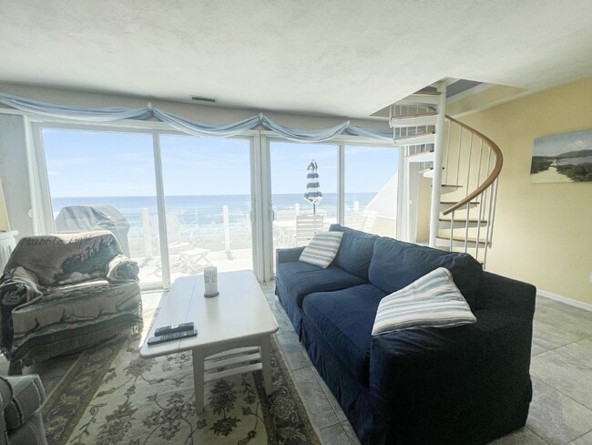 Building Photo - WINTER RENTAL Beach-front condo September ... Unit #5