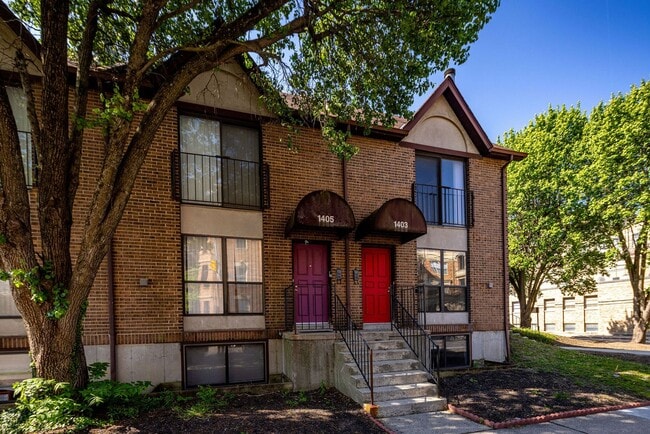 Building Photo - Renovated Townhome in E Walnut Hills