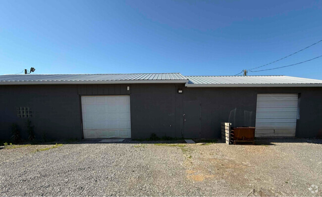 Building Photo - 118 Industrial Park Rd Rental