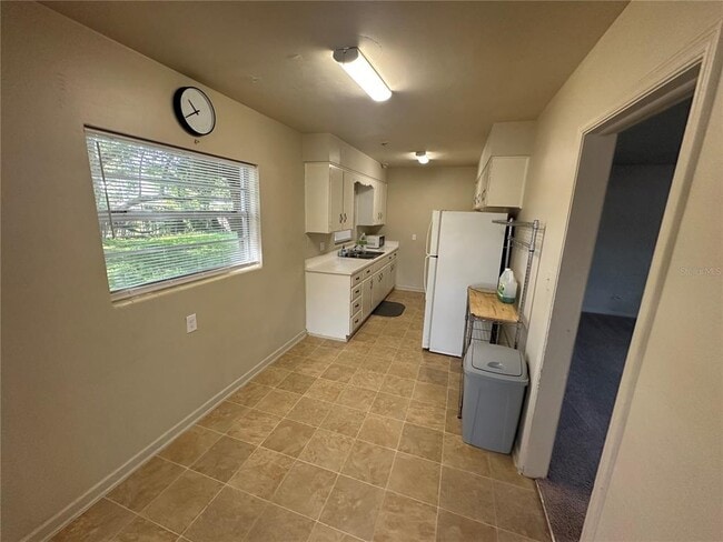 Photo - 918 Gloriosa Ave