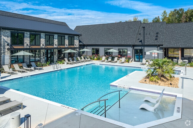 Building Photo - The Pullman Luxury Apartments
