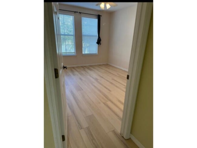Photo - 2 bed 2 bath condo at LAKESIDE WINDERMERE