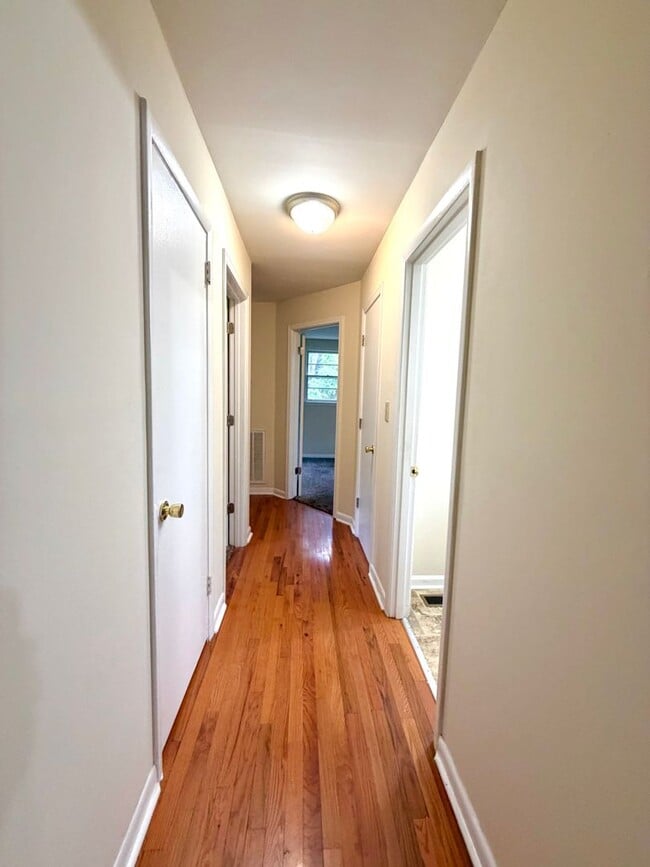 Photo - 221 Mills Dr