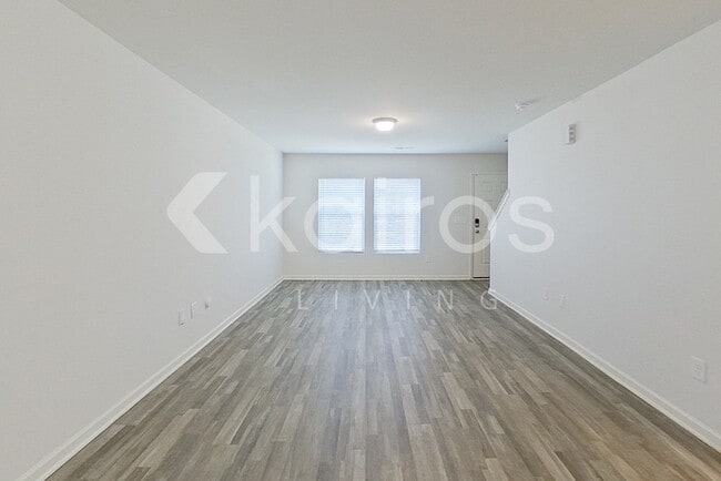 Photo - 3921 Miller Dr