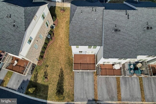 Photo - 5831 Pecking Stone St