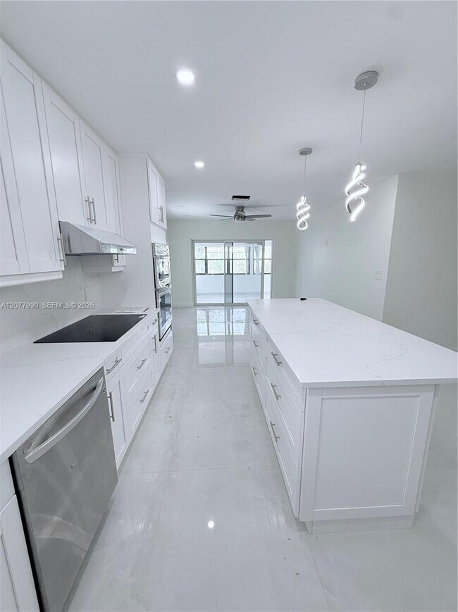 1721 NE 48th Ct