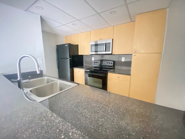 Photo - 7125 NW 186th St Unit B-304