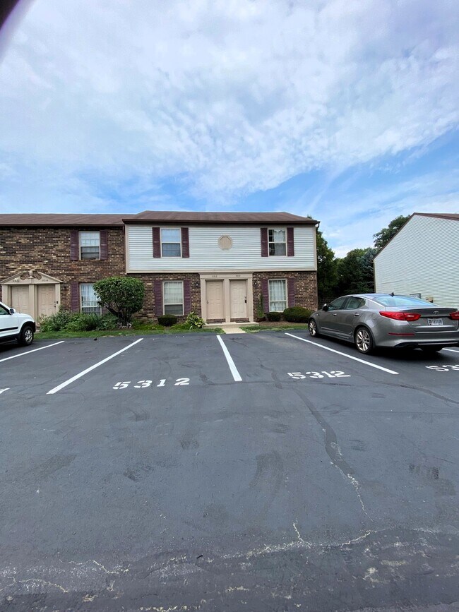 5312 Shiloh Dr Condo For Rent in Columbus, OH